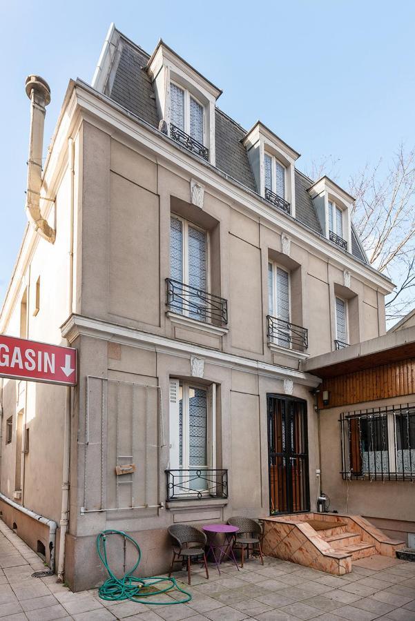 Cameleon Paris Guesthouse Pantin Exteriör bild